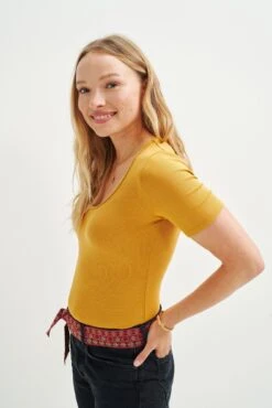 Itana Dream Rib Tee - Chai -Mode Weft Sales Store 0018 Short Sleeve Itana Chai 1321 web 1baee1fe 4bb5 48fa 8369 cc8abed506dd