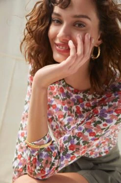 Issa Silken Modal Tee - Seaside Floral -Mode Weft Sales Store 0111IssaSilkenModalSeasideFloral 2698 4fa89ed7 20d0 4b48 a62b 41cfae54e83a