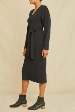 Ava Luxe Fleece Dress -Mode Weft Sales Store 0122 Ava Luxe Fleece Black 0053 web