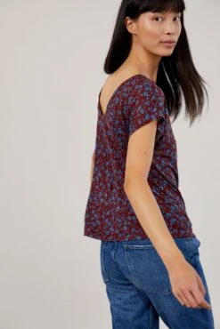 Laurie Silken Modal Tee -Mode Weft Sales Store 0204 Laurie North Shore Floral 02401