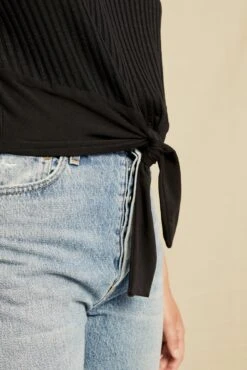 Jeanette Short Sleeve Tee - Black -Mode Weft Sales Store 0453 Jeanette Black 0453 web 764b3464 4a0a 4d8c ba06 071d48a967ca