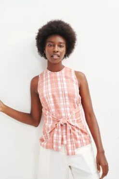 Natalie Upcycled Tank - ReAmour -Mode Weft Sales Store 0458 Natalie Madera Check 0748 web 2b6431e1 59c2 4f5c 9342 76c74d413027