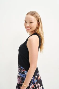 Leomie Paris Rib Tank - Black -Mode Weft Sales Store 0474 Leomie Black 0893 web 675ee69e bfb3 4b95 ba2f 81f7b483cbe5