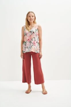 Ninette Upcycled Tank - ReAmour -Mode Weft Sales Store 0589 Ninette Upcycled Genoa Floral 0405 web ac669c02 f5b0 451f b16a 04382da588e3