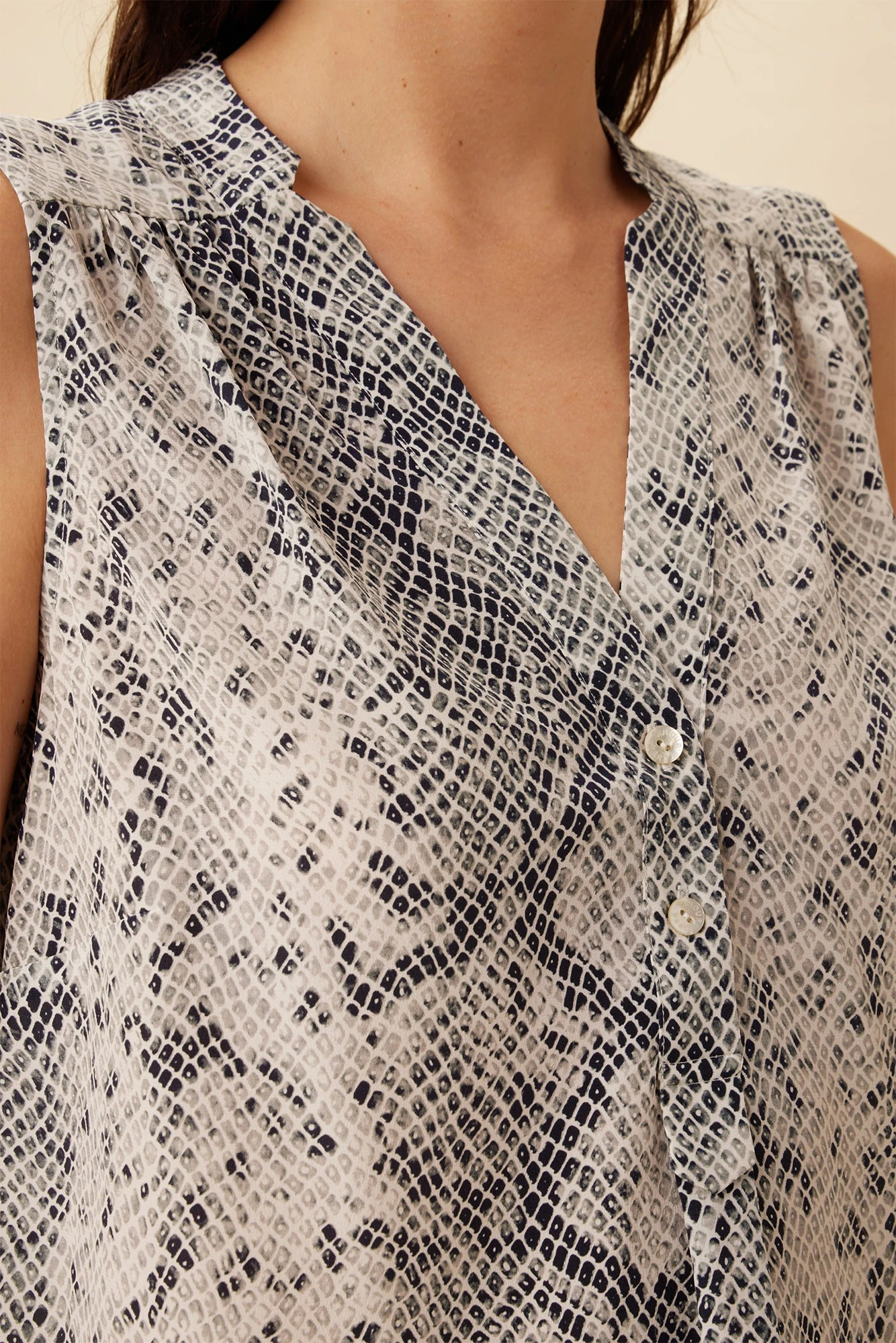 Amy Washable Silk Blouse - Serpentine 6 Amy Washable Silk Blouse - Serpentine - Image 4