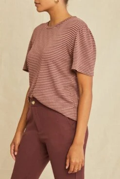 Odilia Scallop Knit Tee - Maple Quartz Stripe -Mode Weft Sales Store 2304 Odilia Scallop Maple Quartz 2161 web be5fa414 6c2b 44a8 a0be 85685eaa844a