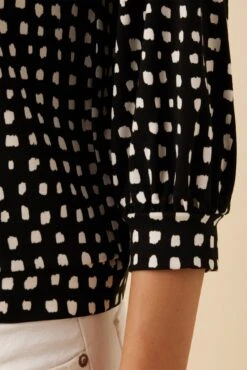 Issa Viscose Knit Tee - Valencia Dot Black -Mode Weft Sales Store 26 Issa Viscose Valencia Dot Black 4