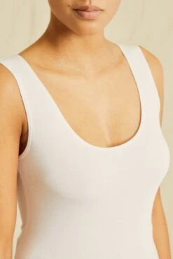 Iris Dream Knit Tank - Black - ReAmour -Mode Weft Sales Store 4012IrisScoopNeckTankWhite 3040 web 72f5537a 188b 4551 9b90 f83d7fa33283