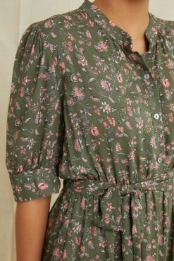 Malta Ecovero Dress - Lago Green -Mode Weft Sales Store 6677MaltaLagoGreen 0851 web 7550c683 42de 4126 8233 8a0d168306e4