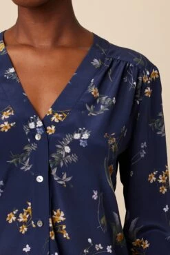 Kaya Washable Silk Blouse - Ana Floral 11 Kaya Washable Silk Blouse - Ana Floral -Mode Weft Sales Store 8509R1 Kaya Ana Floral 4