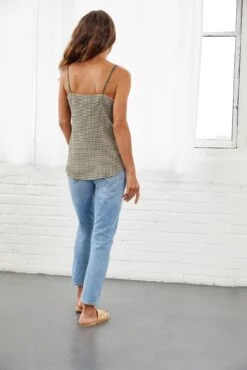 Barlow Scallop Knit Cami 21 Barlow Scallop Knit Cami -Mode Weft Sales Store 9914 Barlow Scallop Olive Natural 0024 web