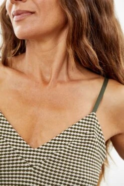 Barlow Scallop Knit Cami 20 Barlow Scallop Knit Cami -Mode Weft Sales Store 9914 Barlow Scallop Olive Natural 0090 web